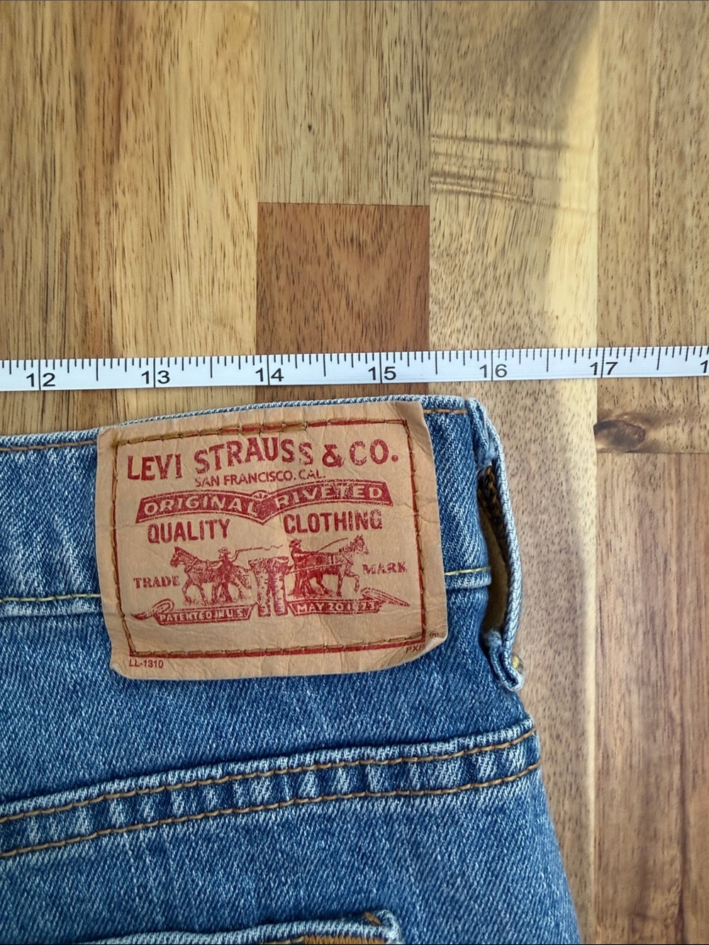 Levi’s 515 Boot Cut Jeans - Picture 5 of 8